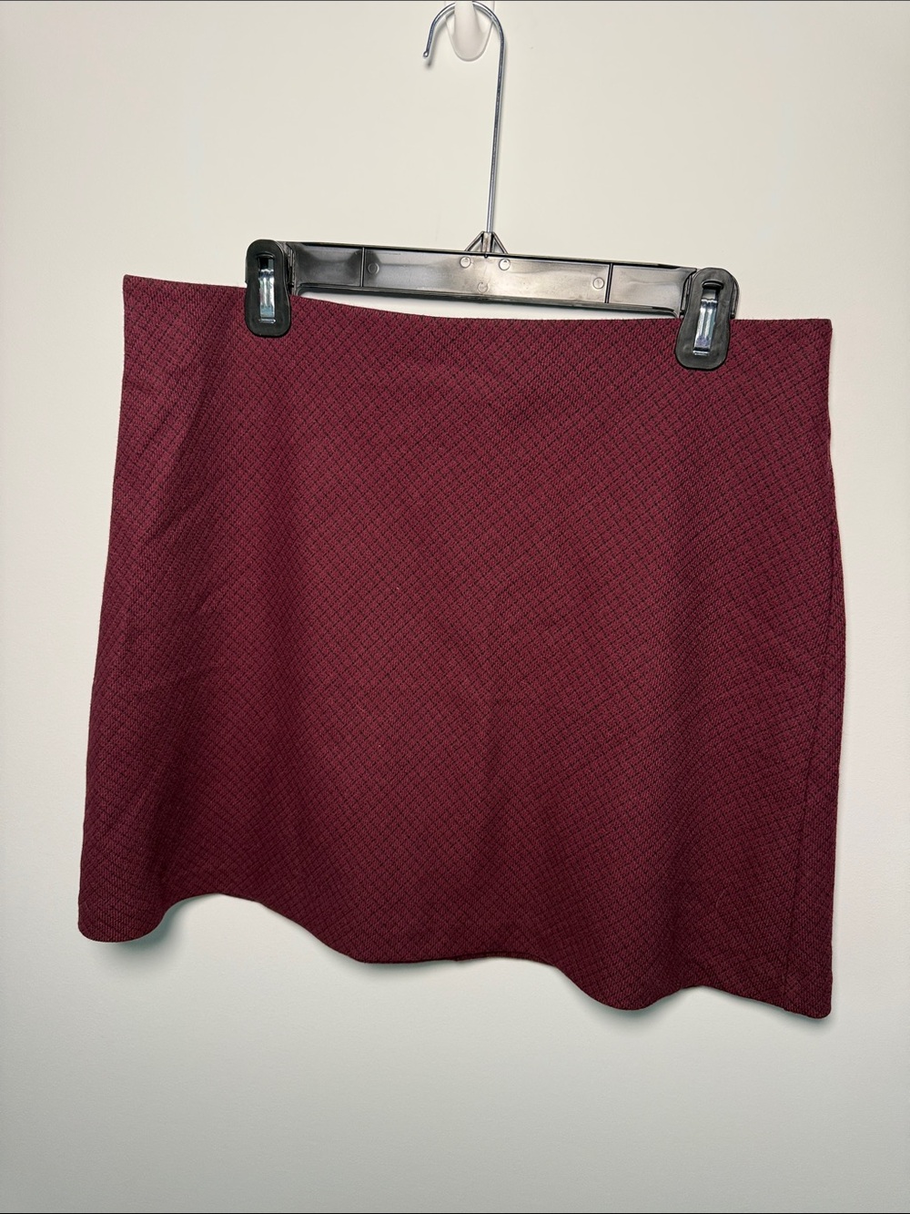 Wilfred Burgundy Textured Mini Skirt